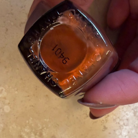 CHANEL Le Vernis Nail Colour in Deep Brown 469 imperial - Picture 4 of 4